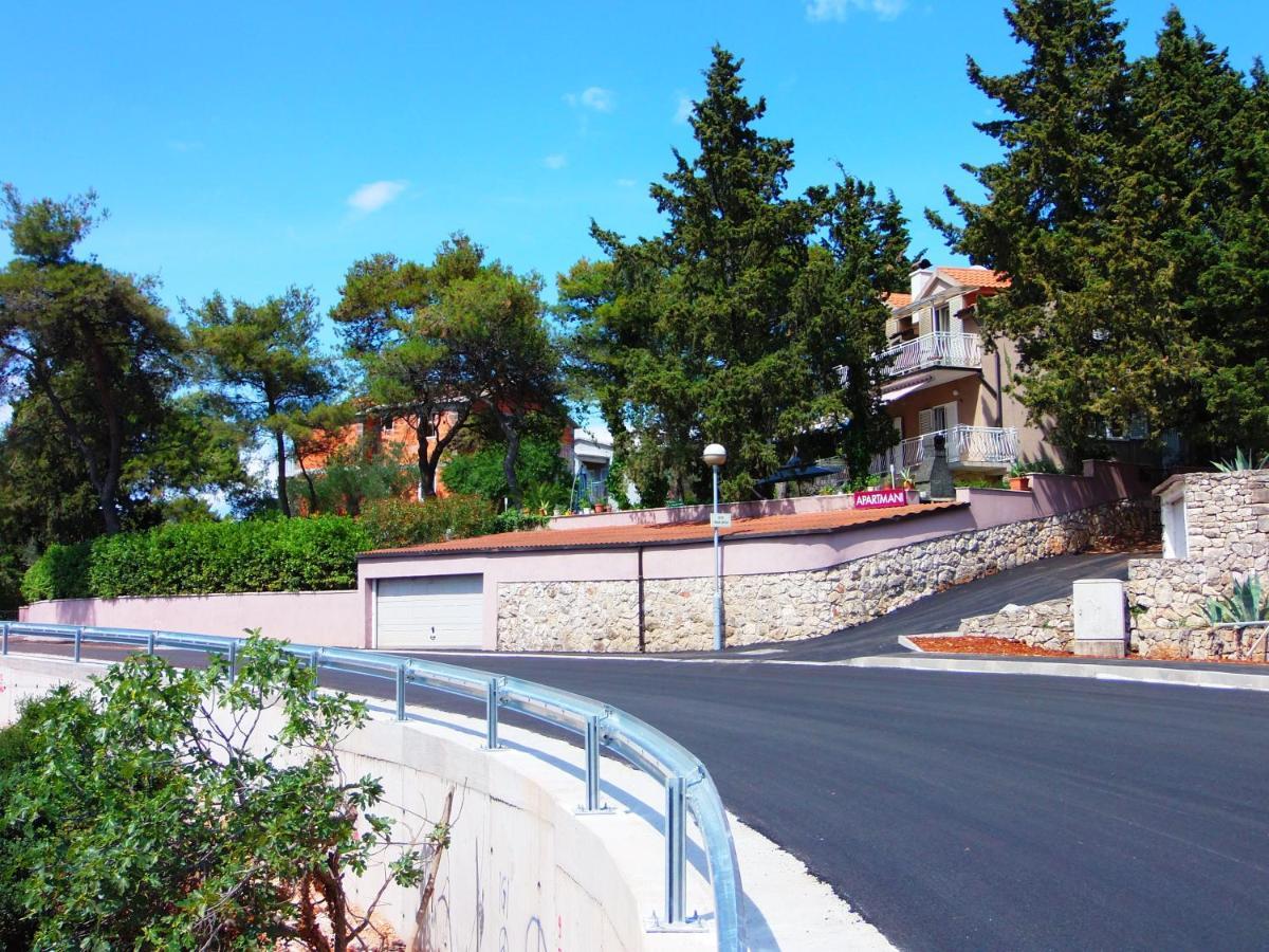 Adrienn Apartments Stari Grad  Exterior foto